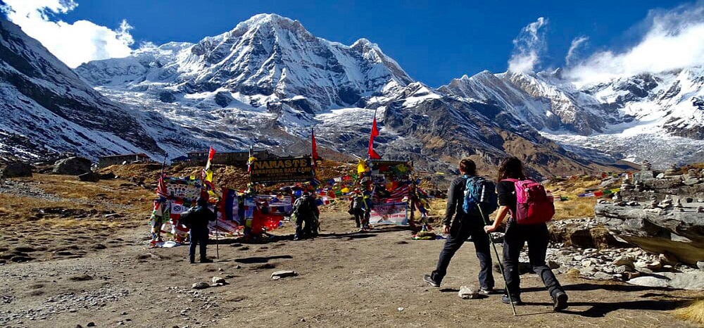 नेपालमा आठ महिनायता भित्रिए छ लाख पर्यटक