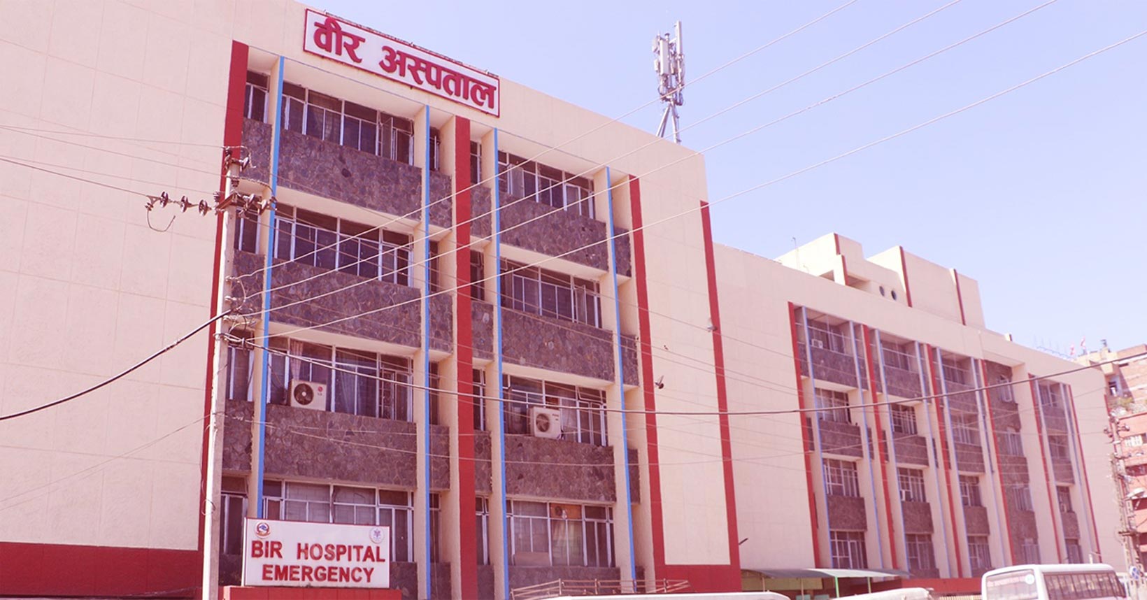 महानगरले मोटरसाइकलमा ‘ह्वीललक’ लगाएपछि आक्रोशमा आत्मदाह प्रयास,